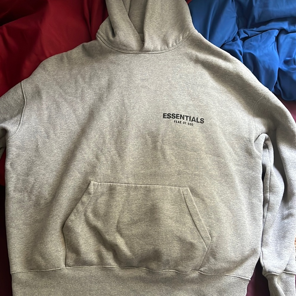 Essential hoodie